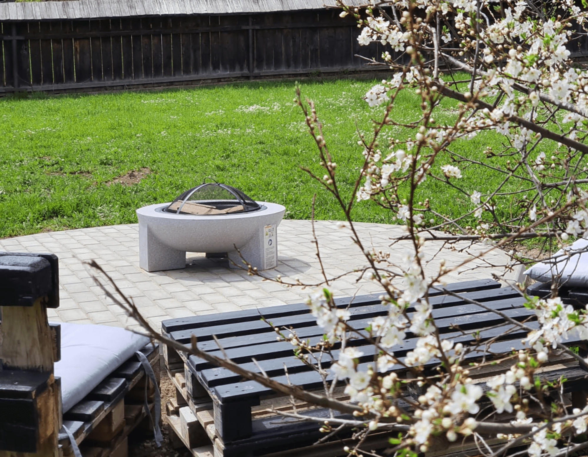 La cuib - gradina verde